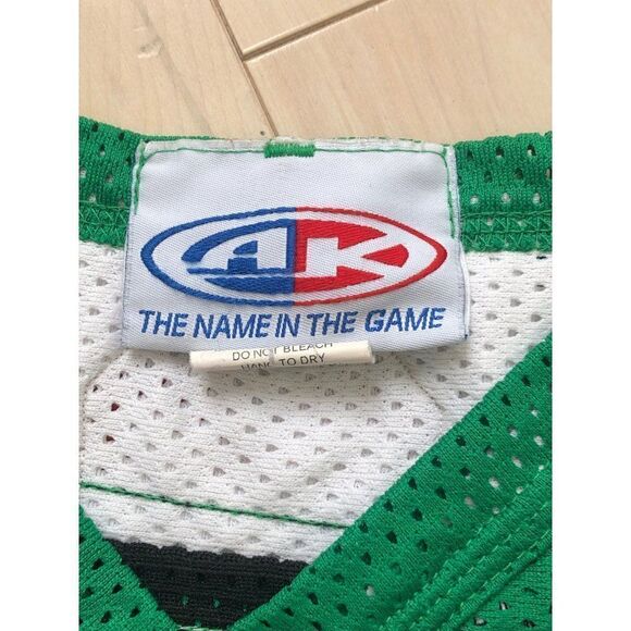 VINTAGE Hockey Jersey XL Youth Patch Mitchell #19 - Picture 5 of 5